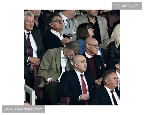 拉爵向格雷泽道歉险丢曼联巨额赞助