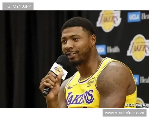 湖人首战胜火箭斯马特称赞老詹